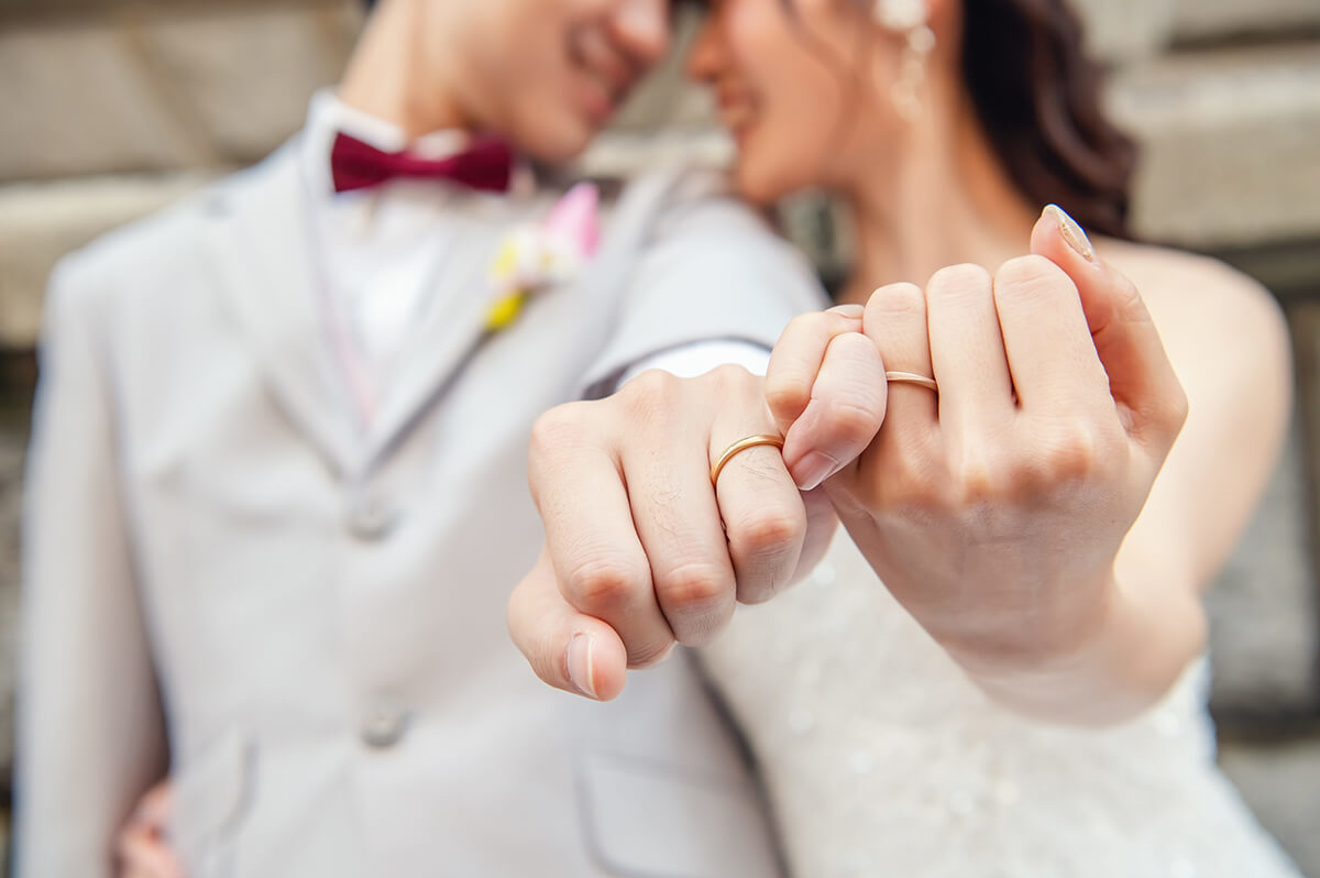 結婚指輪のアップ